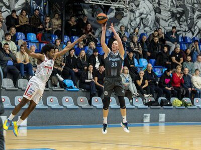 Дніпро виграв перше коло, велика щільність в середині: турнірна таблиця Суперліги Favbet