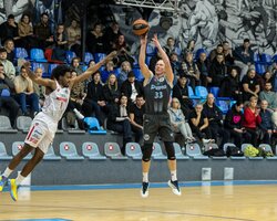 Максим Закурдаєв вийшов на восьме місце в рейтингу скорерів Суперліги