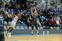 Максим Закурдаєв вийшов на восьме місце в рейтингу скорерів Суперліги