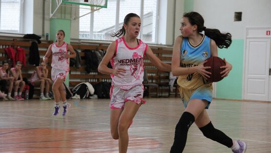 ВЮБЛ серед дівчат 2012 року: ХАІ та Будівельник вийшли в лідери групи