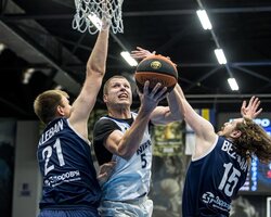 Перемога Дніпра в центральному матчі туру проти Соколів: фотогалерея