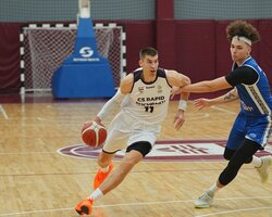 Українці за кордоном: Липовий набрав 7 очок у Румунії, Близнюк дебютував на Тайвані