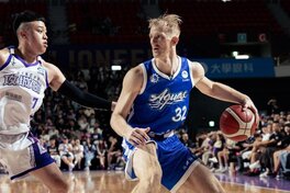 Українці за кордоном: Богдан Близнюк оформив трипл-дабл