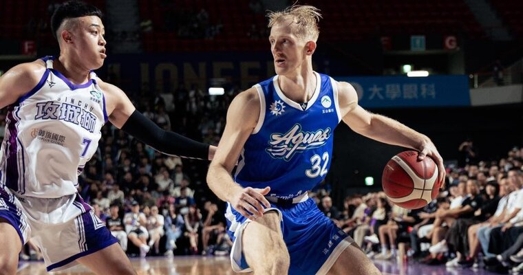 Українці за кордоном: Богдан Близнюк оформив трипл-дабл