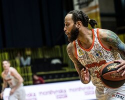 Відео хайлайтів MVP шостого тижня Суперліги Favbet Александера Пікока